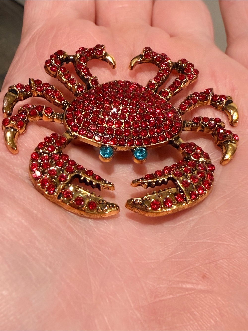 Red Crystal Crab Brooch Pin